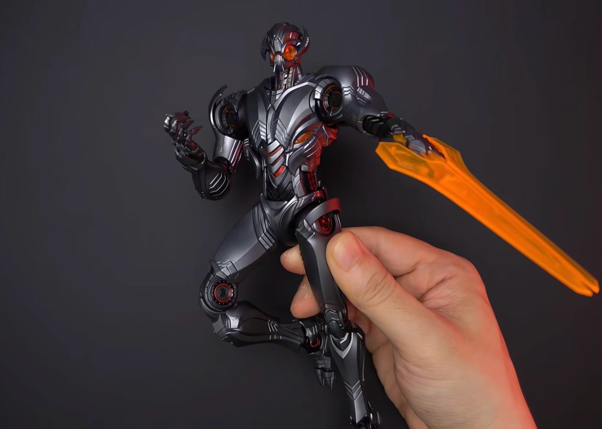 Nouvelle figurine articulée Ul - Model Kit Ultron avis et prix