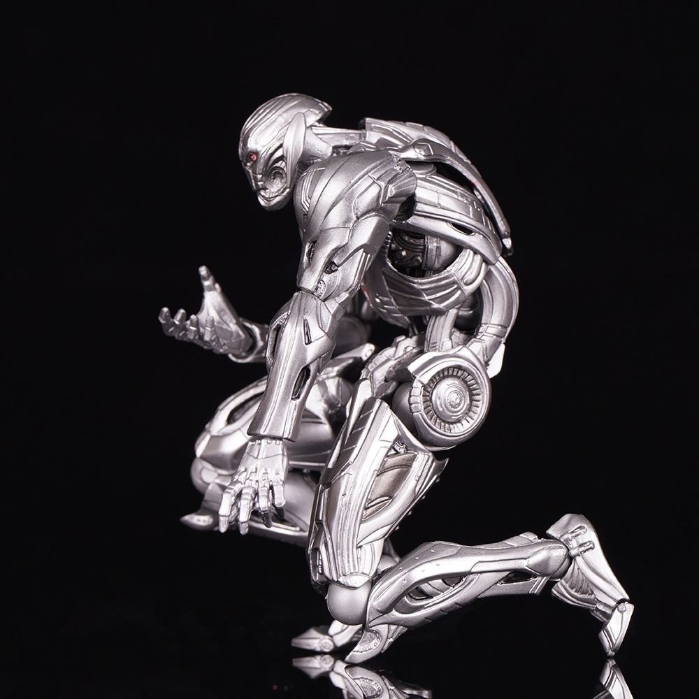 Figurine d'Anime Super Villain - Model Kit Ultron avis et prix