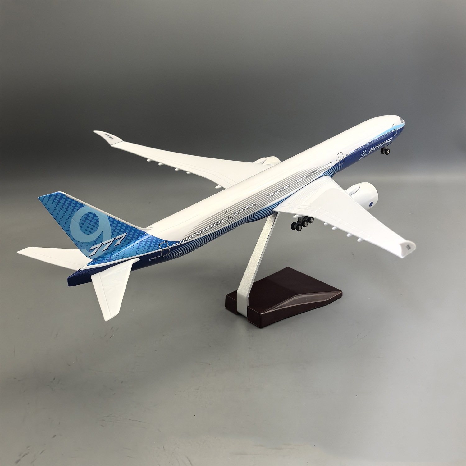 Maquette d'avion B777-9X à l'é - Model Kit Airplane avis et prix