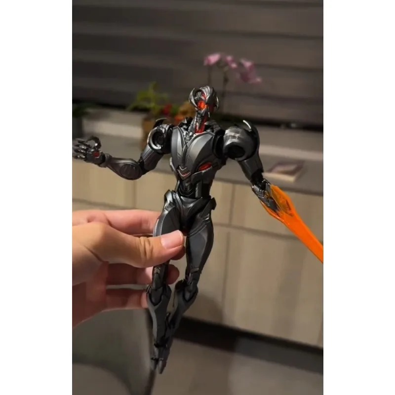 En stock Nouveau Kit de figuri - Model Kit Ultron avis et prix